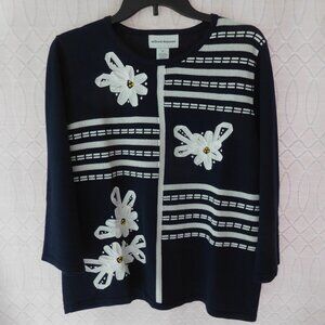 Navy Alfred Dunner Sweater Top ~ Size Medium ~ Preowned